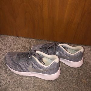 Womens Nike tranjun shoes